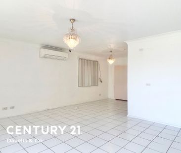 Charming Neat & Tidy Three-Bedroom Home - Photo 6