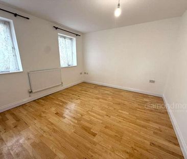 Brabazon Road, Hounslow, TW5 - Photo 2