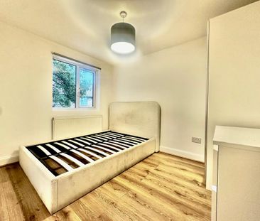 5 bedroom terraced house to rent - Photo 1