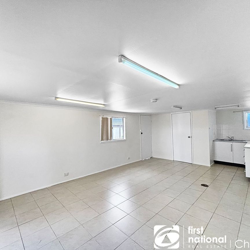 Access from Walters Street - Photo 2