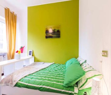 Via Pasquale Fornari, Milan, Lombardy 20146 - Photo 2