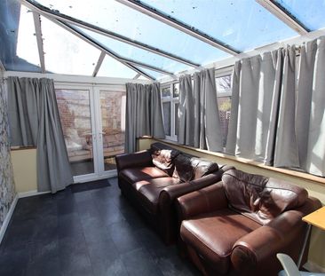 3 bedroom Semi-Detached House to let - Photo 3