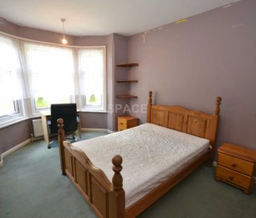 Palmer Park Avenue, University, Reading, Berkshire, RG6 1DN - Photo 4