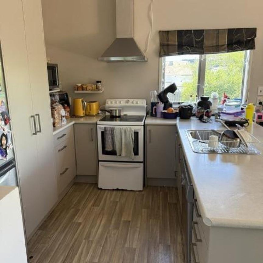 4 Bedroom Townhouse - Great Location - Photo 1