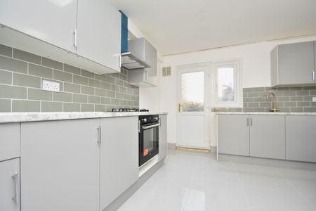 5 bedroom terraced house to rent - Photo 4