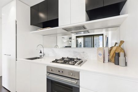 South Yarra Style with City Views in Exclusive 'Essence' building - Photo 4
