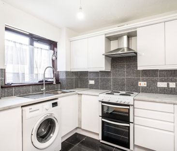 Frampton Road, TW4, London - Photo 2