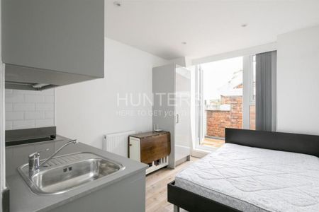 Luminaire Apartments, Kilburn High Road, NW6 7JR - Photo 3