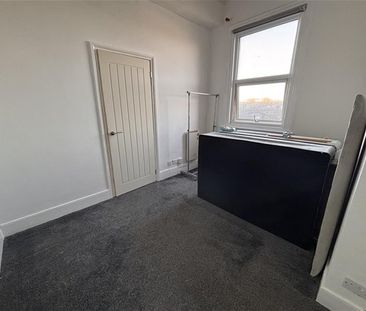 South Street, Eastbourne - Photo 5