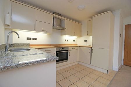 2 bedroom flat to rent - Photo 5