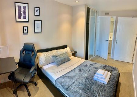 Eastcott Road, Swindon - Photo 2