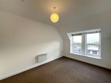 East Street, Newquay, TR7 - Photo 2