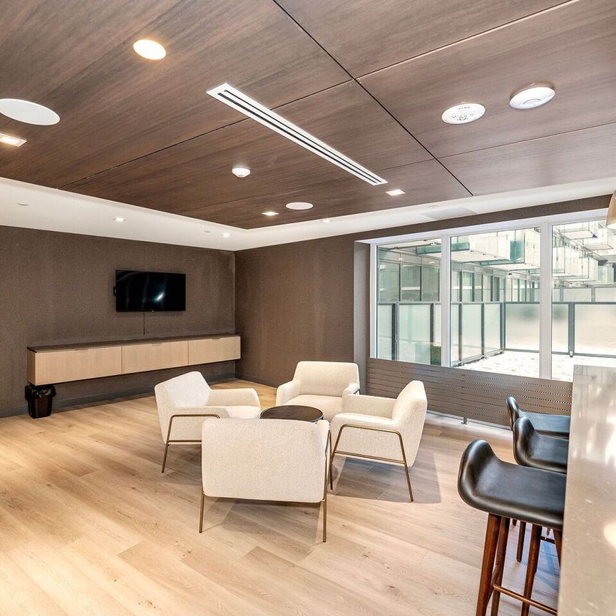 For Lease - 8 Olympic Garden Drive Unit# 906, Toronto, Ontario - Photo 1