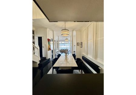 A Masterpiece of Elegance & Comfort in Oriental Bay - Photo 4