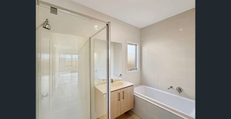 🏡 Brand New 4-Bedroom House in Eynesbury - Photo 2