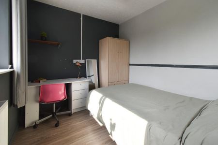 5 bedroom semi-detached house to rent - Photo 5