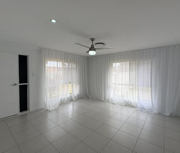 SPACIOUS 4 BEDROOM FAMILY HOME OFFERING MODERN LIVING, AIRCONDITION... - Photo 1