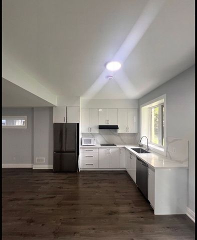 For Lease - 574 B Pharmacy Ave Avenue, Toronto, Ontario - Photo 5