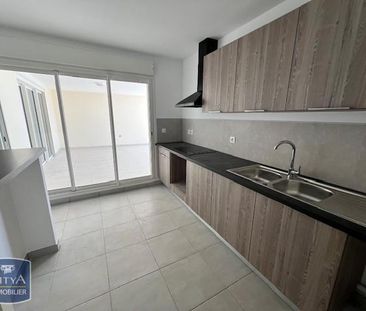 Location Appartement 4 pièces 115m² STE CLOTILDE 97490 - Photo 4