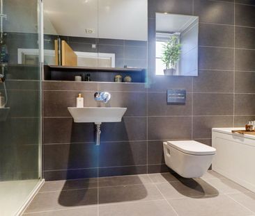 5 bedroom detached house to rent - Photo 4
