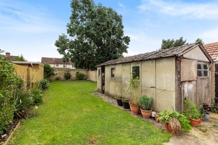 3 bedroom semi-detached house to rent - Photo 2