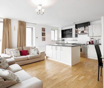 2 bedroom flat to rent - Photo 2