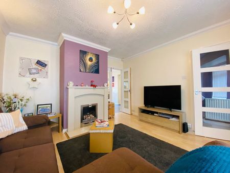 3 Bed Semi-Detached House, Spring Valley Croft, LS13 - Photo 2