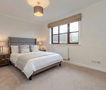 Deer Park, Witney - Photo 3