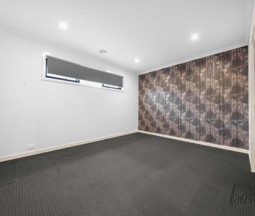 MODERN LIVING IN THE HEART OF CRAIGIEBURN - Photo 1