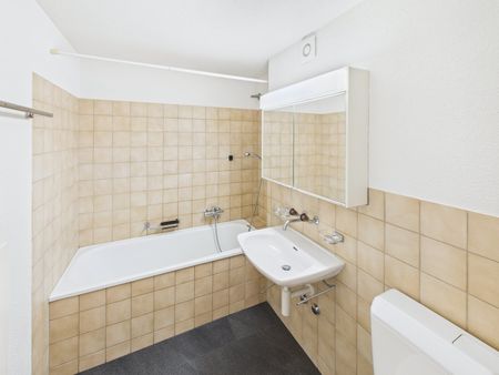 Sonnige 4.5-Zimmer-Wohnung mit Balkon in Arbon - Photo 3