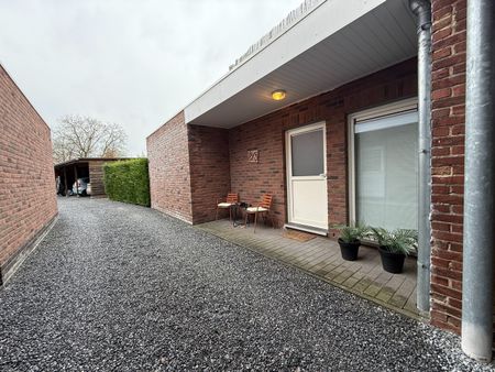 Gezellig gelijkvloers appartement met 2 slaapkamers en achterliggend tuintje - Photo 2