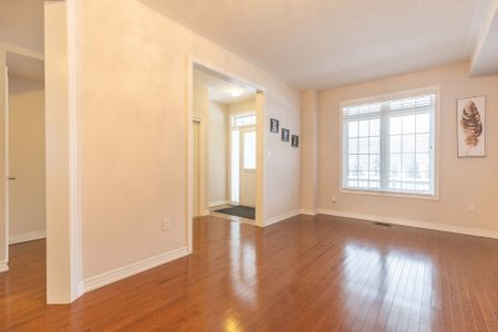 For Lease - 914 Castlemore Avenue, Markham, Ontario - Photo 4