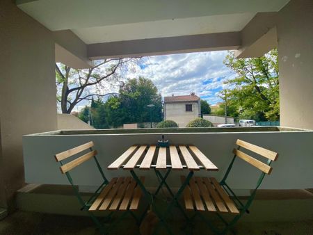 Location Appartement 1 pièce 29m² AVIGNON 84000 - Photo 3