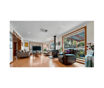 Well-Maintained Family Home in Roxburgh Park - Photo 3