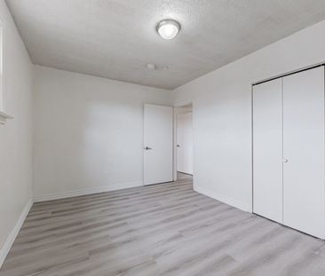 For Lease - 55 Glovers Road, Oshawa, Ontario - Photo 2