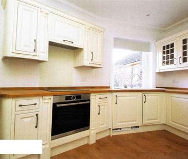 Bedroom Maisonettet Floor In Cranleigh, GU6 - Photo 1