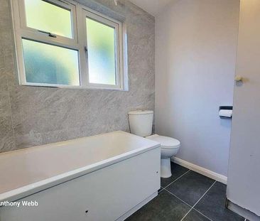 Hamilton Way, Palmers Green, N13 - Photo 4