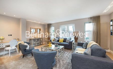 3 Bedroom flat to rent in Lyndhurst Road, Hampstead, NW3 - Photo 4