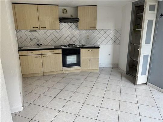 Location Maison 2 pièces 47m² MONISTROL SUR LOIRE 43120 - Photo 1