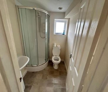 2 bedroom apartment to rent - Photo 6