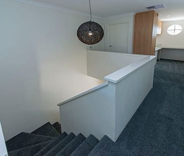St James - Photo 2