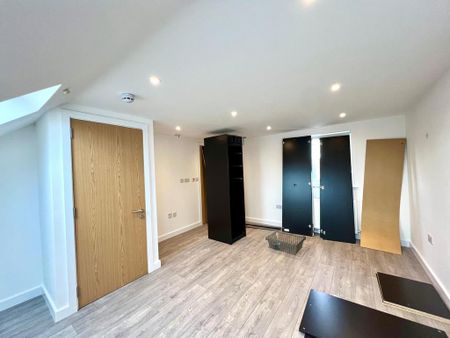 7 bedroom semi-detached house to rent - Photo 3