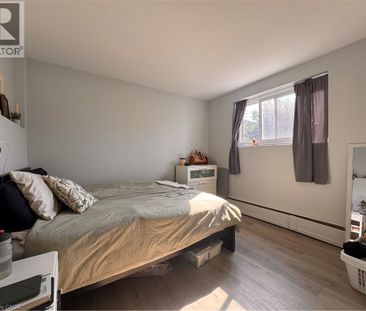 521 PARK Street Unit# 4, Kitchener, Ontario, N2G1N8 - Photo 4