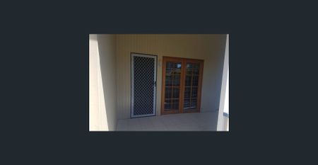 Leafy Outlooks & Inner-City Convenience in Boutique Block of Three! - Photo 4