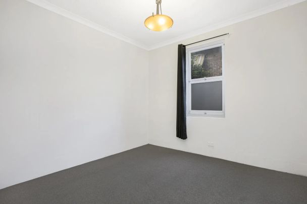 Room 3/11 Perouse Road, Randwick. - Photo 1