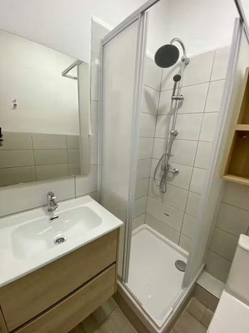 Carrer Cirilo Amorós, Valencia, Valencian Community 46004 - Photo 3