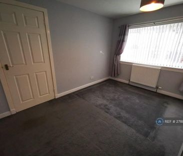 2 bedroom end of terrace house to rent - Photo 4