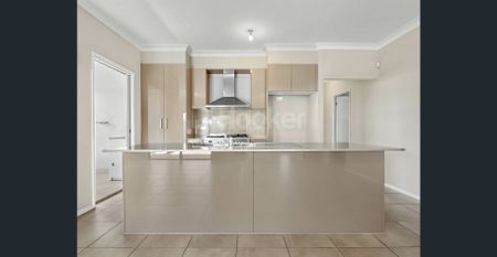 Spacious Family Home - Photo 5