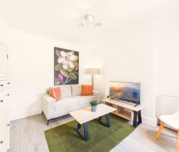 4 Bed Terraced House, Ridgway Road, LU2 - Photo 2