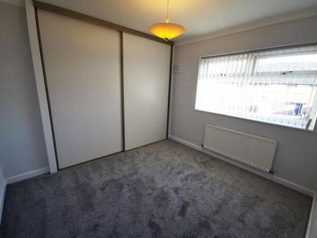 3 bedroom semi-detached house to rent - Photo 4